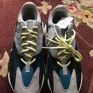 Adidas Yezzy 700 Waves Size 11 *Brand New*